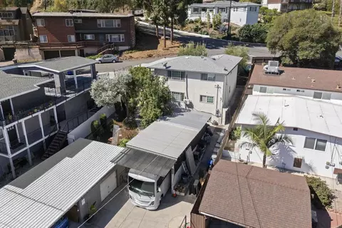 View/Area - 4554 Date Ave, La Mesa, CA 91941 photo 3 of 11