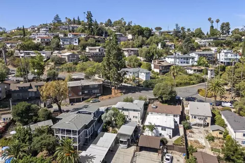 View/Area - 4554 Date Ave, La Mesa, CA 91941 photo 4 of 11