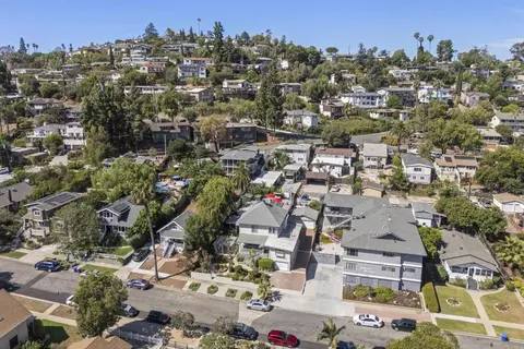 View/Area - 4554 Date Ave, La Mesa, CA 91941 photo 8 of 11