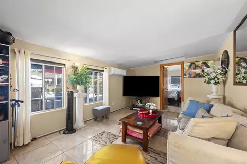 Living - 4554 Date Ave, La Mesa, CA 91941 photo 2 of 4