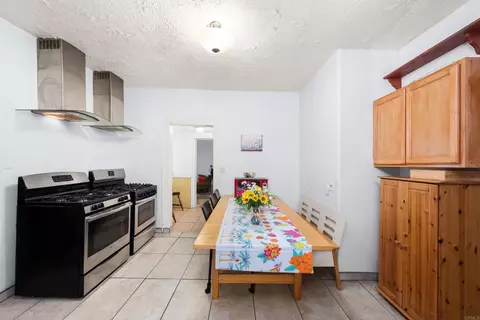Kitchen - 4554 Date Ave, La Mesa, CA 91941 photo 4 of 7