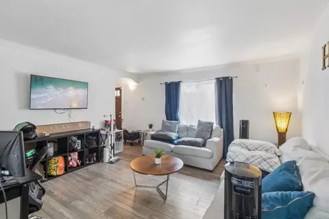 Living - 1472 Iris Ave #2, Imperial Beach, CA 91932 photo 1 of 4
