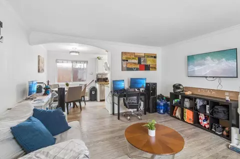 Living - 1472 Iris Ave #2, Imperial Beach, CA 91932 photo 2 of 4