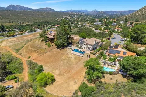 View/Area - 15979 Gantry Way, Ramona, CA 92065 photo 4 of 4