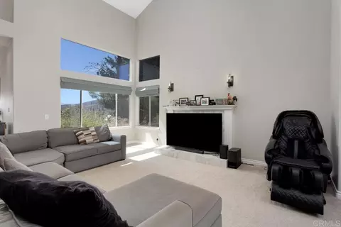 Living - 15979 Gantry Way, Ramona, CA 92065 photo 3 of 4
