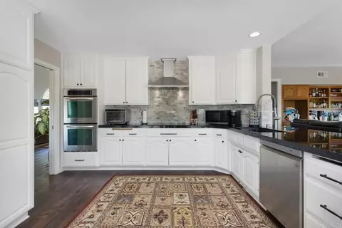 Kitchen - 15979 Gantry Way, Ramona, CA 92065 photo 3 of 3