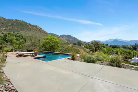 Exterior - 15979 Gantry Way, Ramona, CA 92065 photo 5 of 6