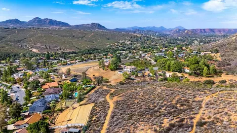 View/Area - 15979 Gantry Way, Ramona, CA 92065 photo 10 of 10