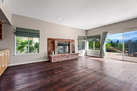 Living - 15979 Gantry Way, Ramona, CA 92065 photo 9 of 10