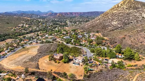 View/Area - 15979 Gantry Way, Ramona, CA 92065 photo 9 of 10