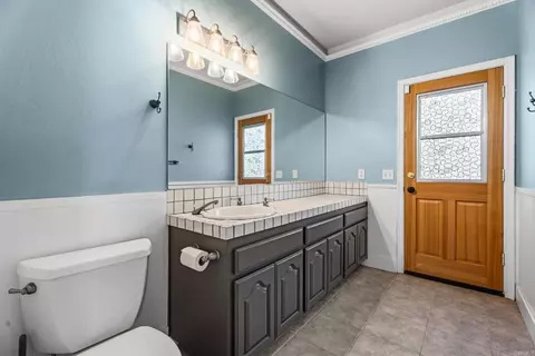 Bath - 15979 Gantry Way, Ramona, CA 92065 photo 1 of 6