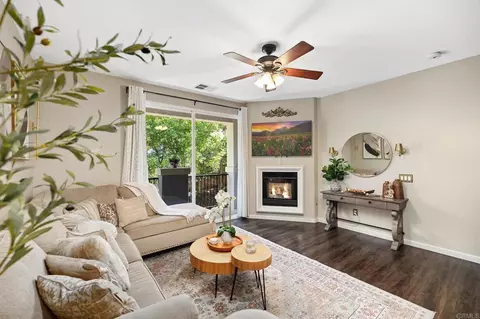 Living - 141 Via Montisi, Santee, CA 92071 photo 2 of 3