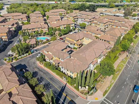View/Area - 141 Via Montisi, Santee, CA 92071 photo 3 of 5