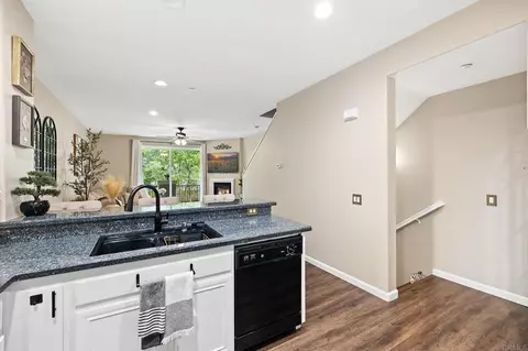 Kitchen - 141 Via Montisi, Santee, CA 92071 photo 3 of 3