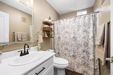 Bath - 141 Via Montisi, Santee, CA 92071 photo 2 of 3