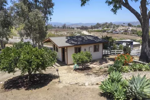 Exterior - 1238 Cedar St, Ramona, CA 92065 photo 12 of 15