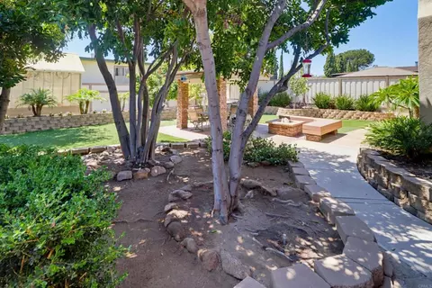 Exterior - 5150 Harmony Ln, La Mesa, CA 91941 photo 10 of 20