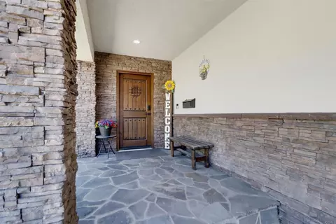 Exterior - 5150 Harmony Ln, La Mesa, CA 91941 photo 5 of 20