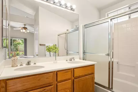Bath - 149 River Rock Ct, Santee, CA 92071 photo 1 of 2