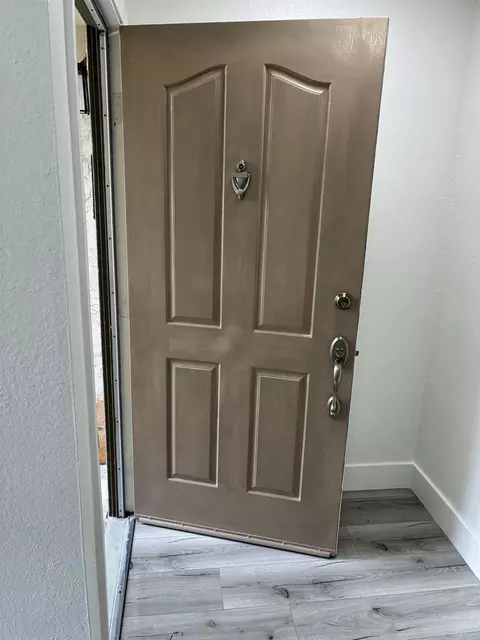 Entry Way - 432 Edgehill Ln #15, Oceanside, CA 92054 photo 1 of 1