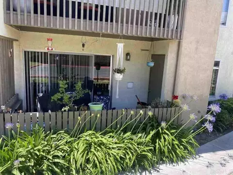 432 Edgehill Ln #15, Oceanside, CA 92054 photo 2