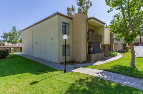 432 Edgehill Ln #15, Oceanside, CA 92054 photo 3