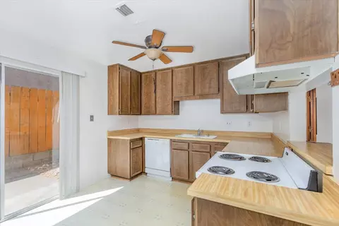 Kitchen - 272 Roanoke Rd, El Cajon, CA 92020 photo 2 of 2