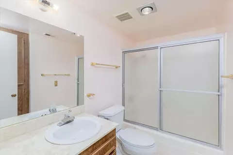 Bath - 272 Roanoke Rd, El Cajon, CA 92020 photo 2 of 2