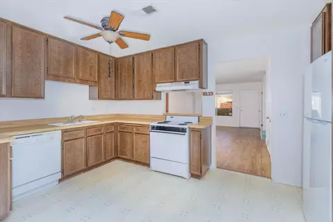 Kitchen - 272 Roanoke Rd, El Cajon, CA 92020 photo 1 of 2