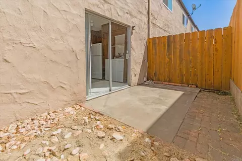 Exterior - 272 Roanoke Rd, El Cajon, CA 92020 photo 3 of 4