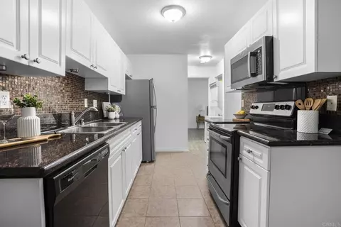3040 Alta View Dr #106, San Diego, CA 92139