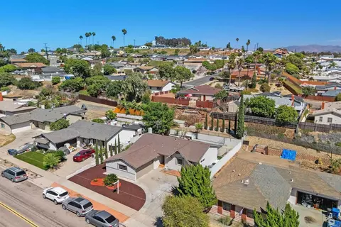 View/Area - 847 Halecrest Dr, Chula Vista, CA 91910 photo 3 of 5