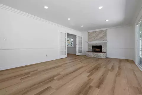 Living - 847 Halecrest Dr, Chula Vista, CA 91910 photo 5 of 7