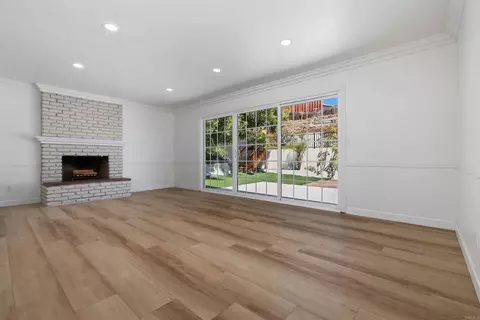 Living - 847 Halecrest Dr, Chula Vista, CA 91910 photo 1 of 7
