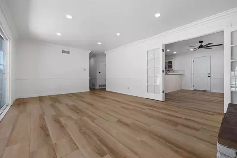 Living - 847 Halecrest Dr, Chula Vista, CA 91910 photo 4 of 7