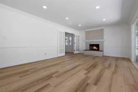 Living - 847 Halecrest Dr, Chula Vista, CA 91910 photo 6 of 7