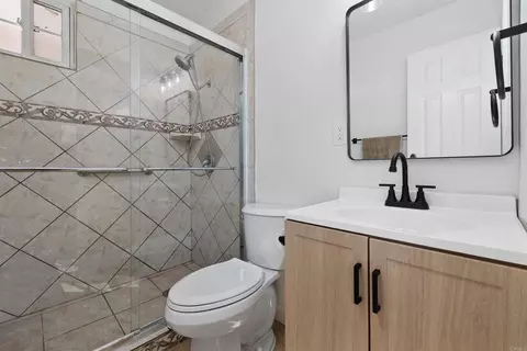 Bath - 847 Halecrest Dr, Chula Vista, CA 91910 photo 1 of 2