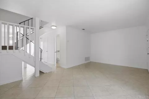 Living - 9457 Carlton Oaks Dr #B, Santee, CA 92071 photo 3 of 3