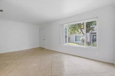 Living - 9457 Carlton Oaks Dr #B, Santee, CA 92071 photo 2 of 3