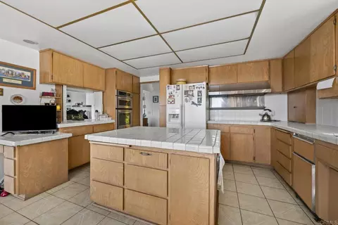 Kitchen - 15063 Adams Dr, Pala, CA 92061 photo 3 of 4