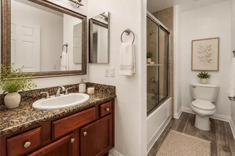 Bath - 1434 Marshall Rd #23, Alpine, CA 91901 photo 1 of 4