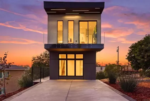 2514 44th St, San Diego, CA 92105