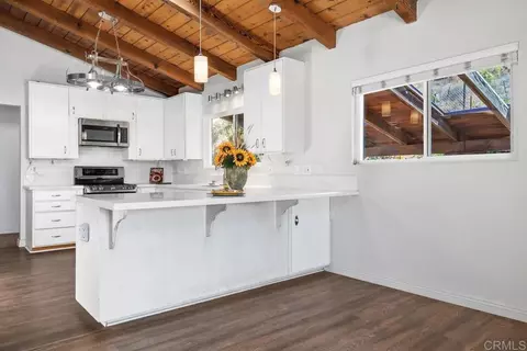 Kitchen - 3333 Suncrest, El Cajon, CA 92021 photo 2 of 4