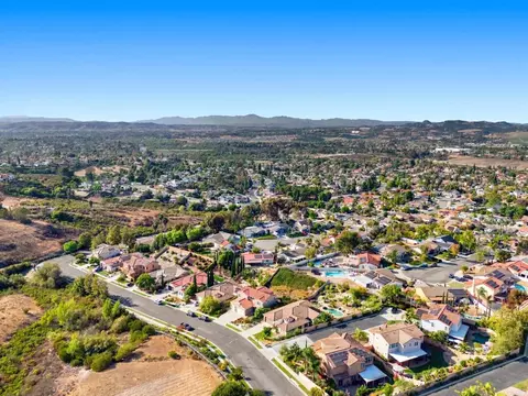 View/Area - 1162 Sagewood Dr, Oceanside, CA 92056 photo 7 of 12
