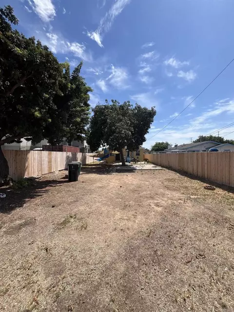 2834 L St, San Diego, CA 92102