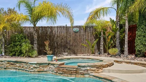 Exterior - 33982 Baystone St, Temecula, CA 92592 photo 5 of 7