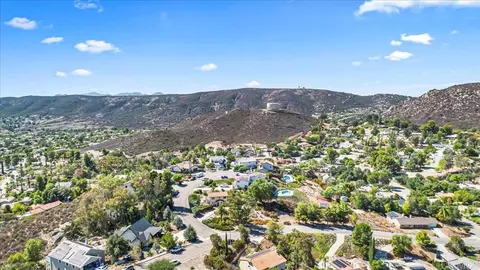 View/Area - 24144 St Helena Ct, Ramona, CA 92065 photo 27 of 30