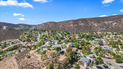 View/Area - 24144 St Helena Ct, Ramona, CA 92065 photo 25 of 30