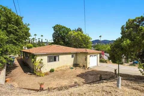 Exterior - 9049 Bubbling Wells Rd, Lakeside, CA 92040 photo 2 of 7