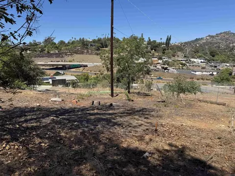8965 Greenview Pl, Spring Valley, CA 91977 photo 9